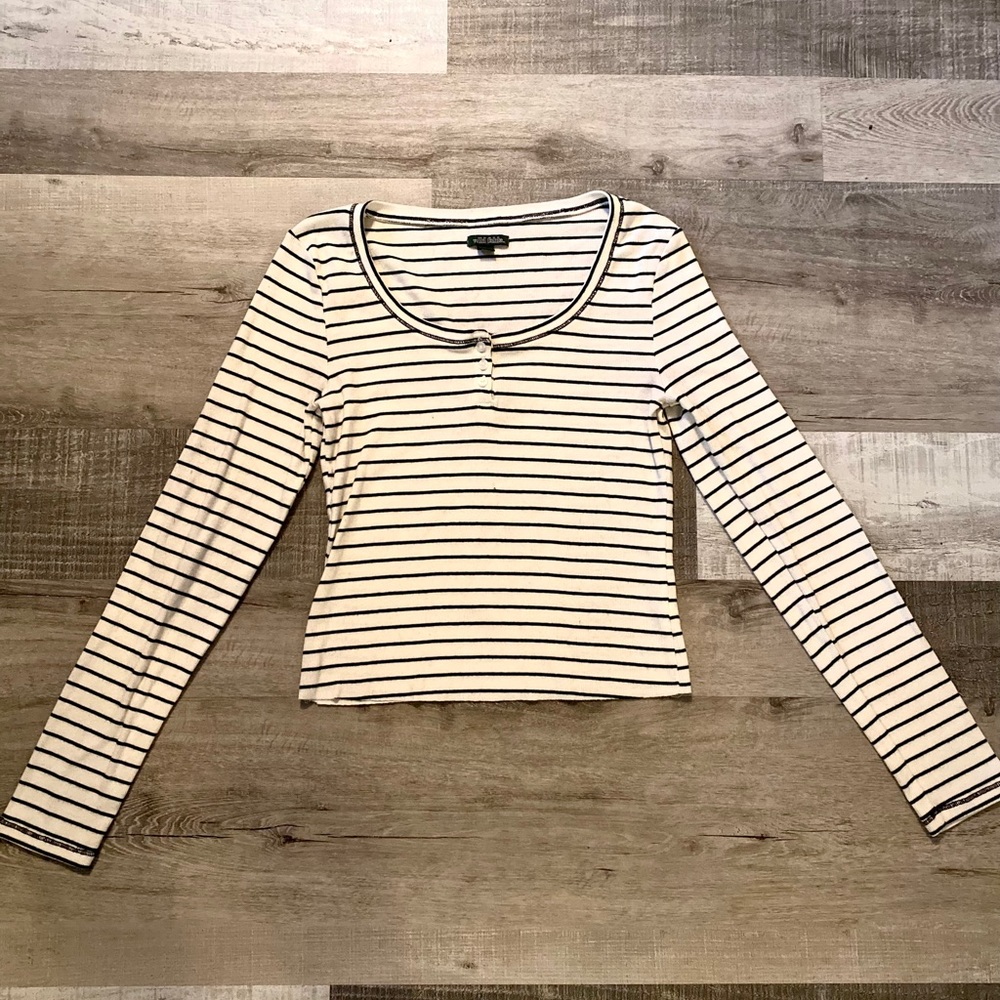 Wild Fable Long sleeve crop tops- small/xs